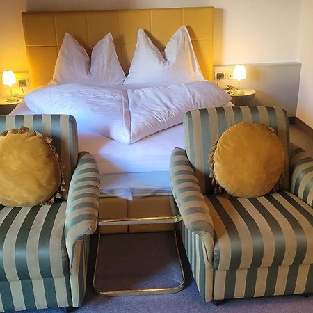 Hotel Schoenbrunn Merano Esterno foto