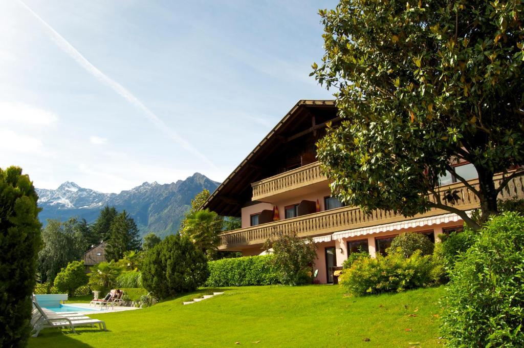 Hotel Schoenbrunn Merano Esterno foto